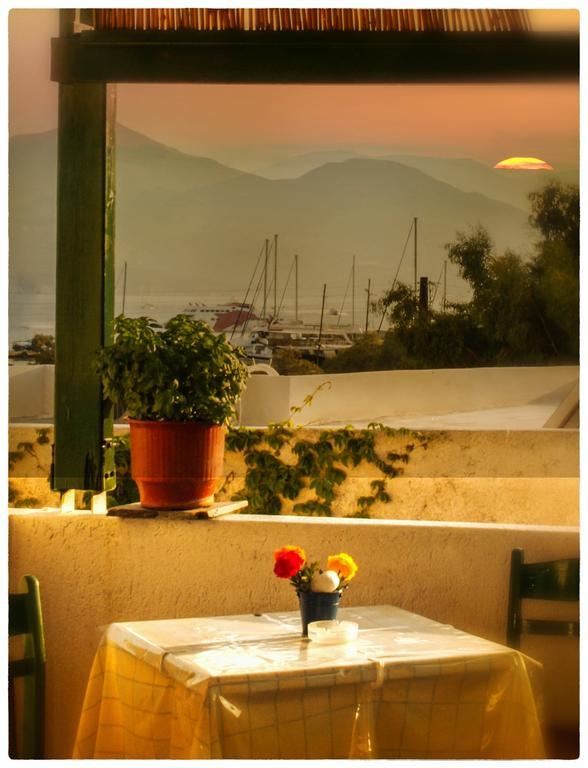 Georgios Milos Adamantas  Quarto foto